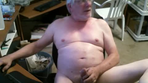 Snapshot of alanlee10allen chatting on 8, 9, 2025 Alanlee10allen online show from 8, 9, 2025