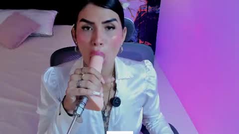 Snapshot of alanna_wild chatting on 26, 6, 2026 Alana online show from 26, 6, 2026