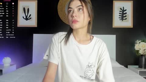 Alanna Cute Russell online show from 22, 10, 2025