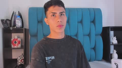 Snapshot of alannaughty_ chatting on 31, 12, 2024 alannaughty_ online show from 31, 12, 2024