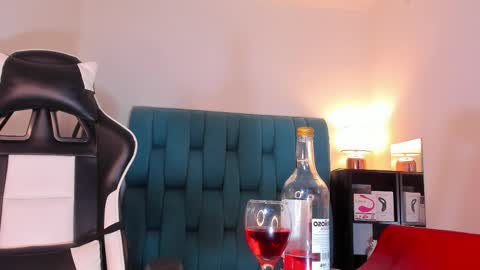 Snapshot of alannaughty_ chatting on 14, 2, 2025 alannaughty_ online show from 14, 2, 2025