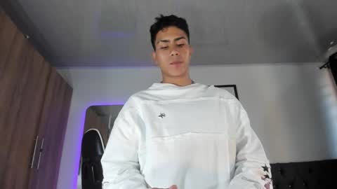 alannaughty_ online show from 10, 1, 2026