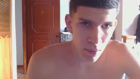 Snapshot of albajadmamad_01 chatting on 20, 10, 2025 josevcam online show from 20, 10, 2025