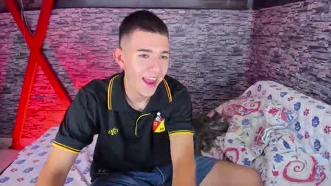 Aleck Boy online show from 18, 12, 2025