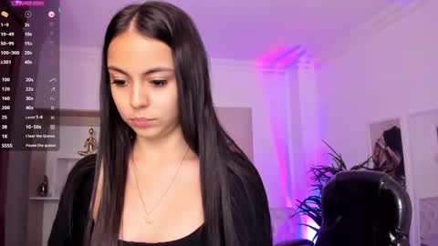 Alejandra online show from 1, 2, 2025