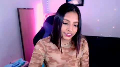 Aleja Harker  online show from 17, 10, 2025