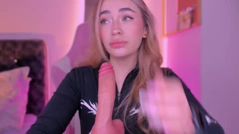 Snapshot of alejamillan1 chatting on 11, 2, 2026 night GTM -5 online show from 11, 2, 2026