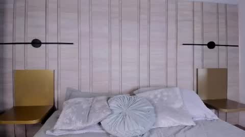 alejandra_marin_ online show from 10, 6, 2026