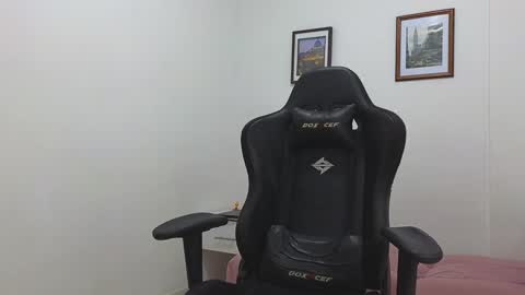 alejandroo_7 online show from 18, 1, 2025