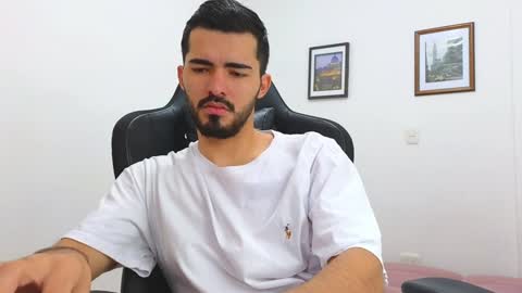 alejandroo_7 online show from 20, 1, 2025