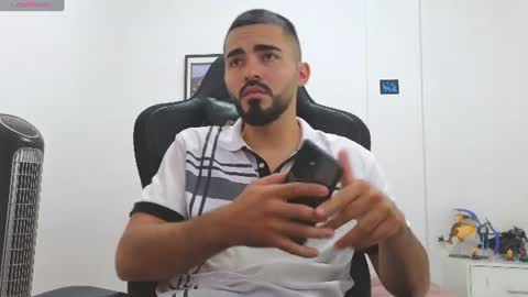 alejandroo_7 online show from 17, 6, 2026