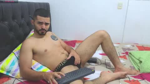 alejandroo_7 online show from 12, 7, 2026