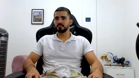 alejandroo_7 online show from 17, 7, 2026