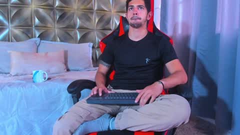 Alejo  online show from 26, 1, 2025