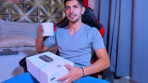 Alejo  online show from 5, 2, 2025