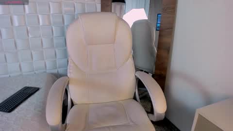 Alejo  online show from 13, 10, 2025