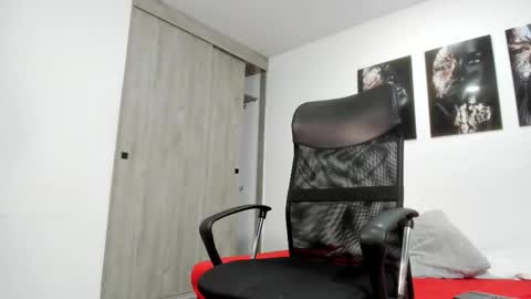 alejo_gray1 online show from 1, 3, 2026