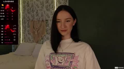 Alena online show from 5, 3, 2025