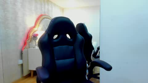 Snapshot of alenacoleman chatting on 5, 6, 2026 ALENA online show from 5, 6, 2026