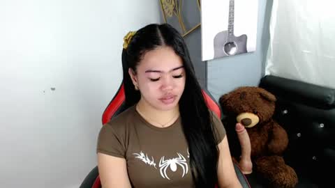 Snapshot of alesha_vibe_me chatting on 6, 7, 2026 alesha_vibe_me online show from 6, 7, 2026