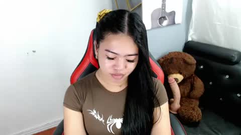 Snapshot of alesha_vibe_me chatting on 6, 7, 2026 alesha_vibe_me online show from 6, 7, 2026