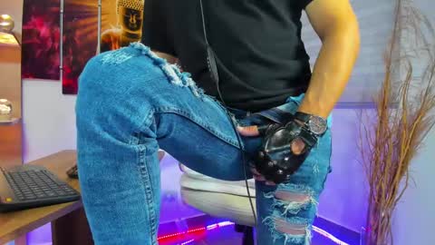 ALESSANDRO  WYE online show from 19, 1, 2025