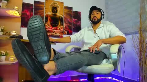 ALESSANDRO  WYE online show from 22, 1, 2025