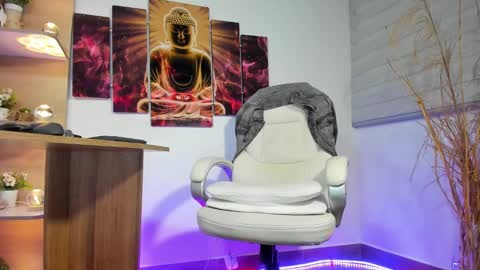 ALESSANDRO  WYE online show from 5, 2, 2025