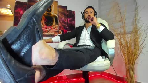 ALESSANDRO  WYE online show from 13, 2, 2025