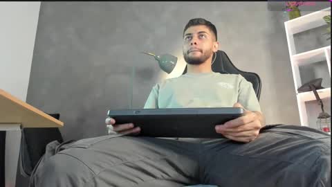 Alessandro INDEPENDENT MODEL online show from 17, 9, 2025