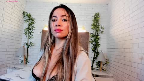 Alessia  Everyday From 0530 to 1430 Col Time online show from 16, 1, 2025