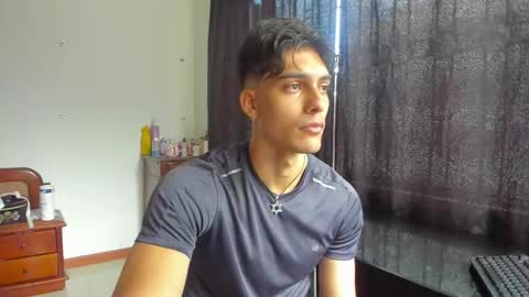 Snapshot of alessio_vale chatting on 21, 3, 2026 alessio Vale online show from 21, 3, 2026