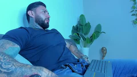 Snapshot of alessrose22 chatting on 4, 6, 2026 Aless Rose online show from 4, 6, 2026