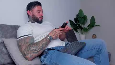 Snapshot of alessrose22 chatting on 20, 6, 2026 Aless Rose online show from 20, 6, 2026