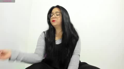Alejandra online show from 10, 5, 2026