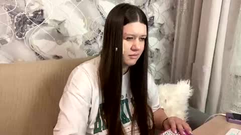 Aletta Oushen online show from 5, 2, 2025