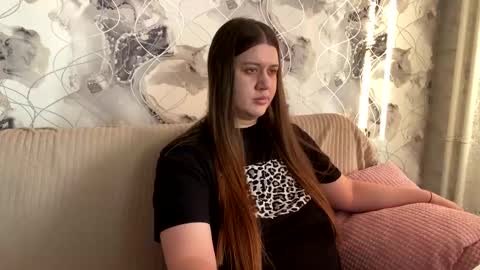 Aletta Oushen online show from 12, 3, 2025