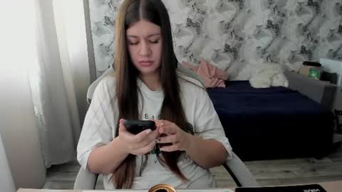 Aletta Oushen online show from 8, 7, 2026