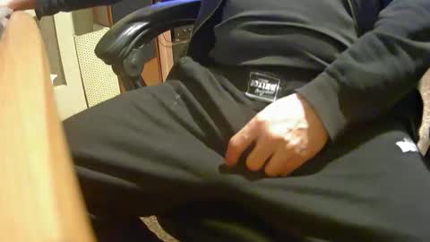 Snapshot of alex81pv1981 chatting on 5, 4, 2026 alex81pv1981 online show from 5, 4, 2026