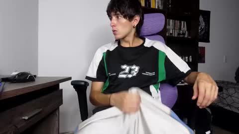 alex_connorr online show from 10, 11, 2025