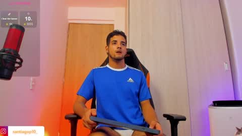 i am Alex online show from 12, 4, 2026