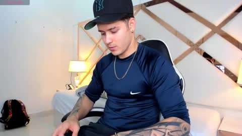 Snapshot of alex_pierce_ chatting on 19, 2, 2026 Alex online show from 19, 2, 2026