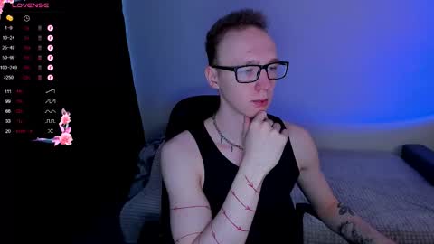 Snapshot of alex_silent chatting on 28, 9, 2025 alex_silent online show from 28, 9, 2025