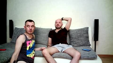 Alex and Tobey online show from 5, 10, 2025