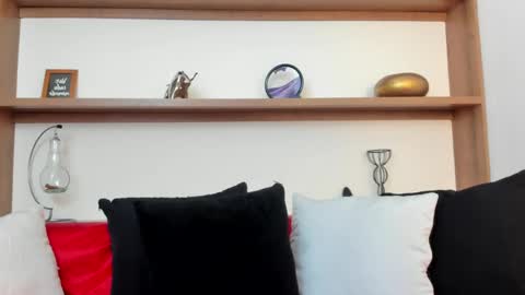 alex_wolf05 online show from 7, 4, 2026