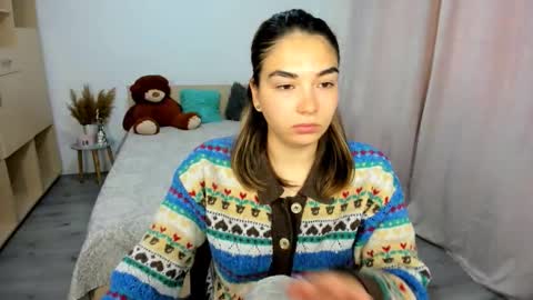 Snapshot of alexa_dolly chatting on 4, 10, 2025 Alexa online show from 4, 10, 2025