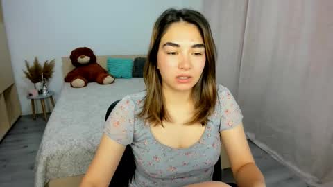 Snapshot of alexa_dolly chatting on 20, 10, 2025 Alexa online show from 20, 10, 2025