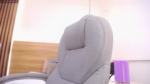 Snapshot of alexa_forbes_ chatting on 12, 6, 2026 Alexa Forbes online show from 12, 6, 2026