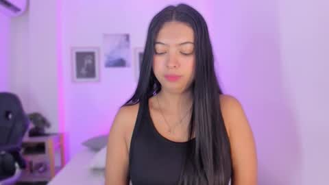 Alexa Millers online show from 8, 3, 2025