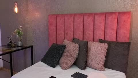 Alexa Thaylor online show from 6, 4, 2026